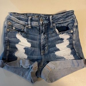 Women’s American Eagle size 6 Destroy Wash Hi-rise Denim Shorties used